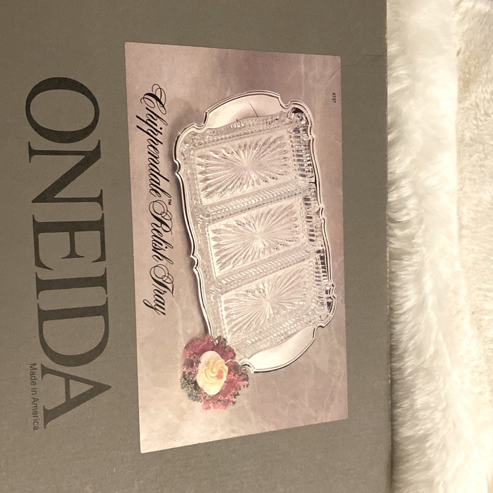 Vintage Oneida Silverplate Chippendale Relish Tray & 3 Crystal Liners In Box